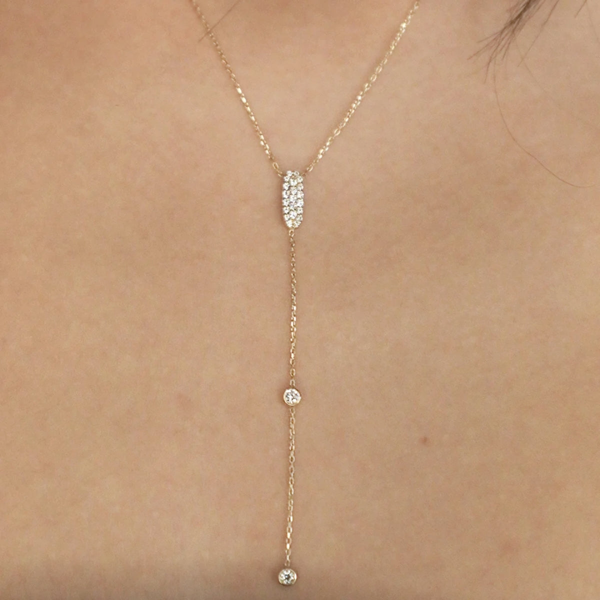 Alexa Jewelry 18k Gold Sparkly Sparkly Lariat Necklace with White Diamond