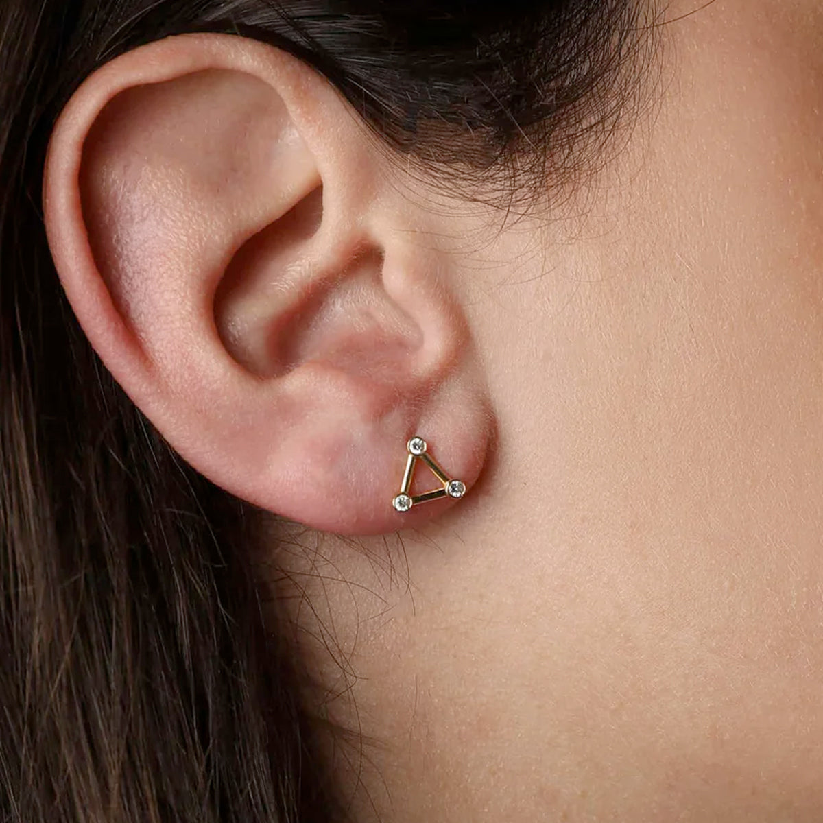 Buy J by Boghossian Grand Triangle Stud Earring Online for Women | Free 3-Hour Delivery in Dubai | Boom & Mellow UAE