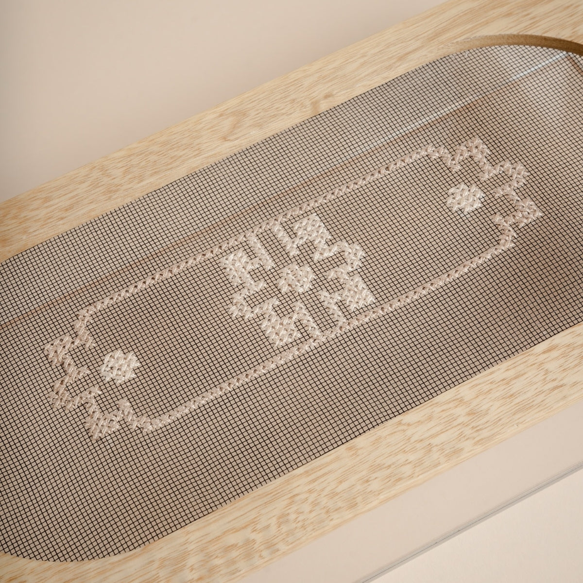 Embroidered Mesh Large Rectangle Plexi Box